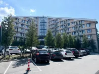 Persey Flora Apartments - Parking
