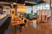 Aloft Cleveland Airport - Airport Shuttle