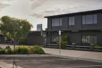 Leeton Centre Motel - parking