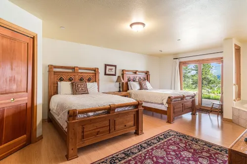 H7 at Hope Mountain -- 6-Bedroom Retreat Home at Allenspark Colorado Home - balcony