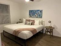 Modern Ground Floor Rental Unit near Anna Maria Island - Boutique
