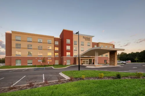 Fairfield Inn & Suites Charlotte Belmont - parking