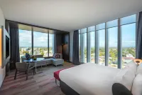 Aloft Perth - С бассейном