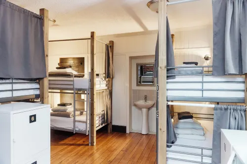 Saintlo Ottawa Jail Hostel - 2-Star