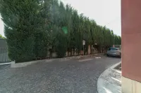 聖泰瑞莎之家飯店 - 停車場