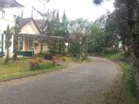 Villa Kota Bunga Magnolia - 2-Star