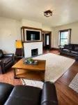 4BR Retreat in Waukon • Group Friendly - 3-Star