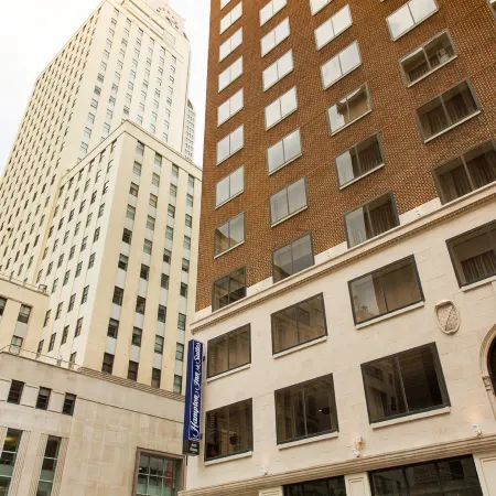 Hampton Inn & Suites Dallas / Downtown