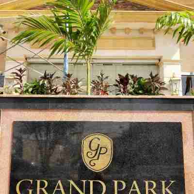 Grand Park Hotel Hotel Exterior