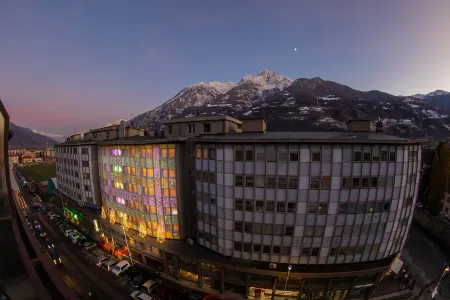 Omama Hotel Отели в г. Chef-Lieu