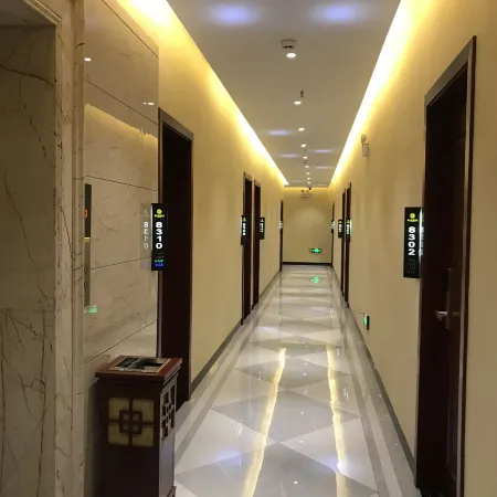Xingren Salmon Resort Hotel