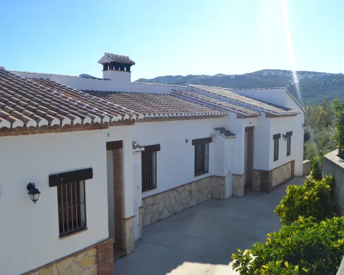 House in Huetor, Perfect for Rural Tourism in Andalusia Hotels in Vinuela