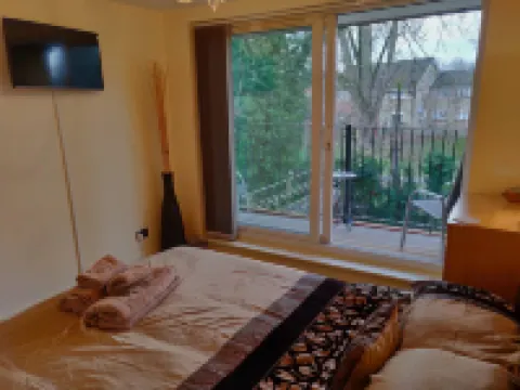 Marina View Duplex Apt  2 Br  Parking  St Neots Town Centre