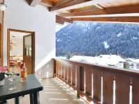 Bernard - balcony