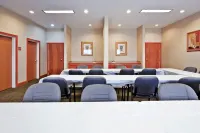 Holiday Inn Express & Suites Forest