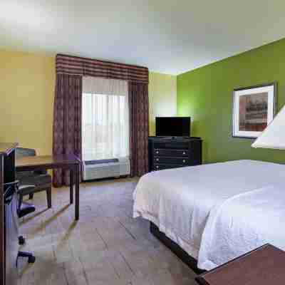 Hampton Inn & Suites Tulsa North/Owasso Rooms