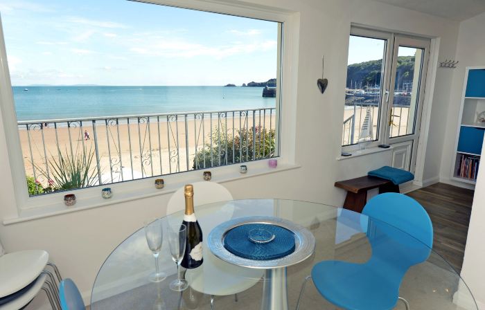 Gone to the Beach - Sea Views Direct Beach Access