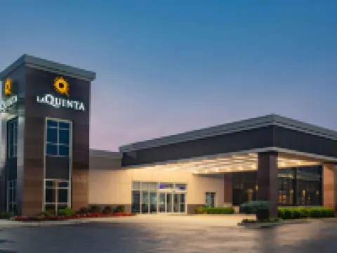 La Quinta Inn & Suites by Wyndham Joplin Hotels in Joplin