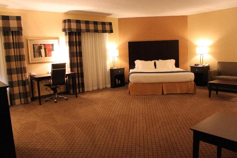 Holiday Inn Express Lewisburg - New Columbia, an Ihg Hotel