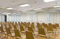 Travelodge by Wyndham Rigaud Hotels in Vaudreuil-Soulanges