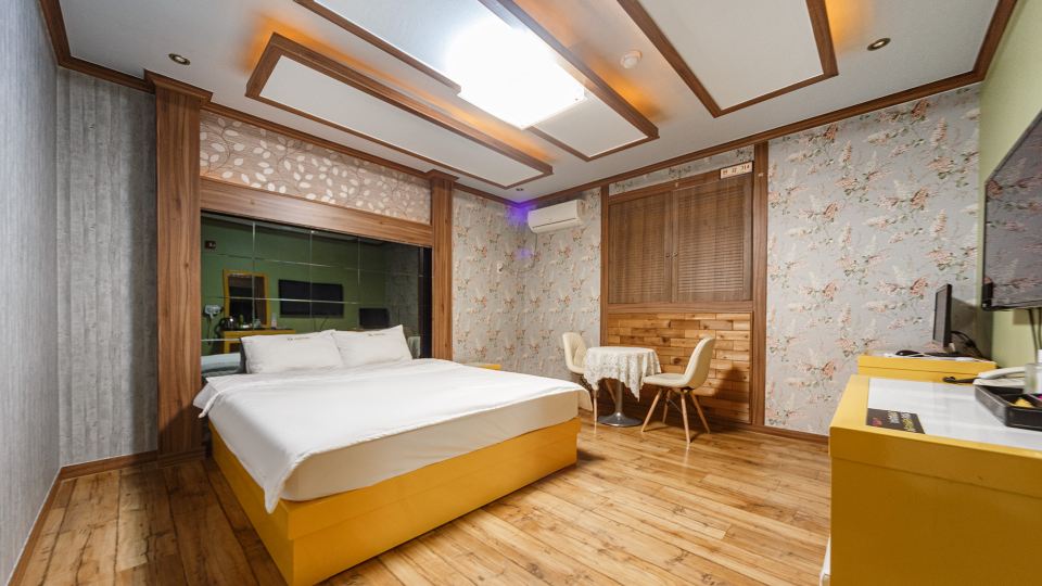 Sancheng U Self Check-in Motel