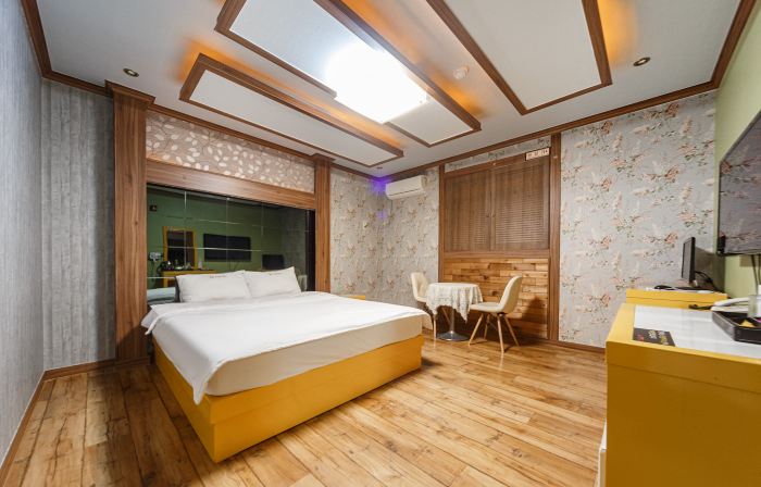 Sancheng U Self Check-in Motel