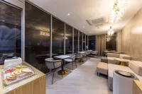 Jeonju Sinsigaji Hotel Azit