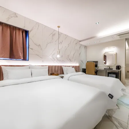 Busan Seomyeon Den Vast Hotel Отели рядом с достопримечательностью «Улица ювелирных магазинов»