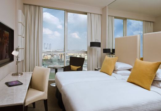 센트로 알 만할 바이 로타나 수영장