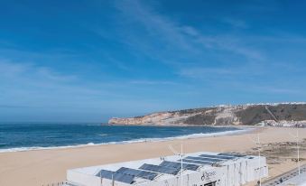 Beautiful 3 Bed Apartment in Nazare