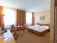 martas Hotel Albrechtshof Berlin Отели рядом с достопримечательностью «Театр Берлинер ансамбль»