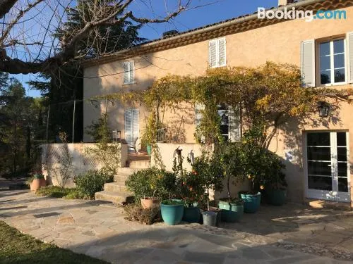 克羅達拉里酒店