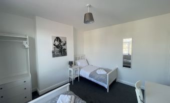 Lily's Apartment 1, 2 Bed Flat in Northumberland