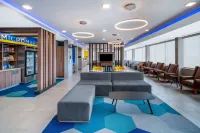 Microtel Inn & Suites by Wyndham Hot Springs - 2-Star