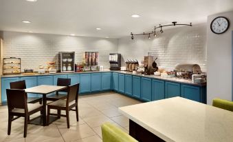 Country Inn & Suites by Radisson, Louisville East, KY