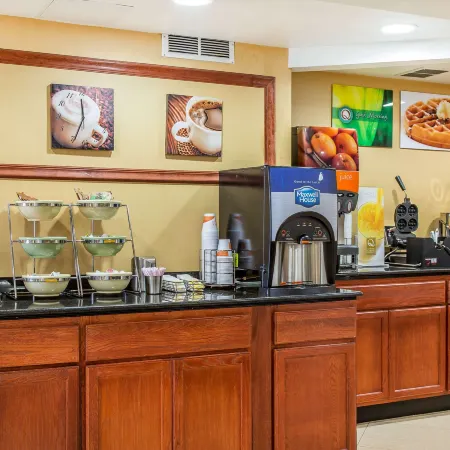 Quality Inn and Suites Newport - Middletown