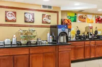 Quality Inn and Suites Newport - Middletown - breakfast