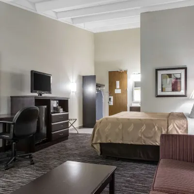 Quality Inn & Suites Danbury Near University Hotels near T.J. Maxx