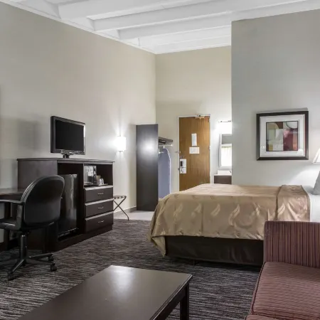 Quality Inn & Suites Danbury Near University