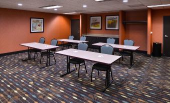 Best Western Plus Wichita West Airport Inn