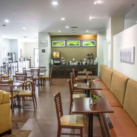 Sleep Inn & Suites Center