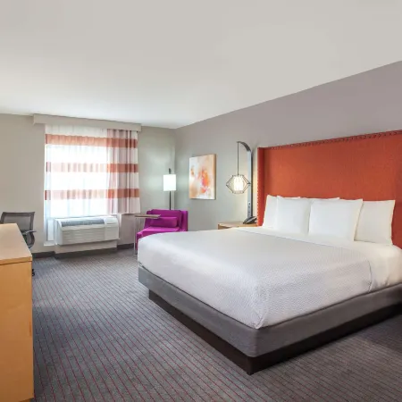 La Quinta Inn & Suites by Wyndham Madera Hotels in Madera County