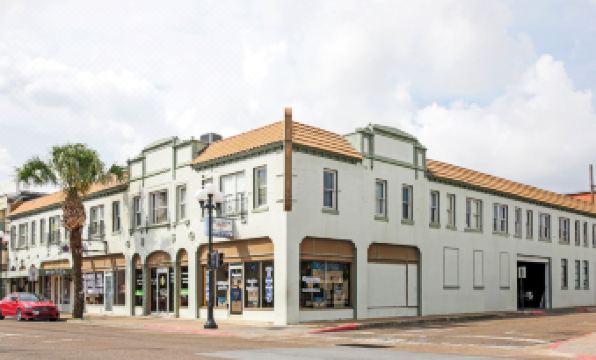 OYO Historic Cameron Hotel Brownsville I-69E - Housity