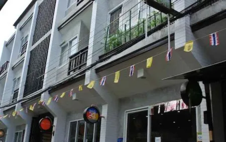 Ban's Avenue Guesthouse