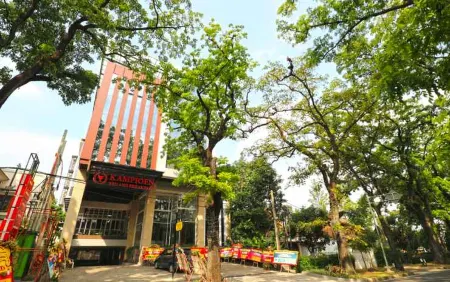 Kampioen Bed & Breakfast Отели в г. Cicendo