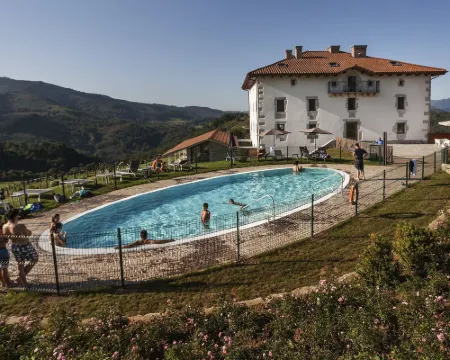 Cabañas Deluxe Basajaun Basoa by IrriSarri Land Hoteles en Igantzi