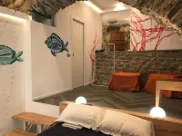 Arpaiu Hotels in Manarola
