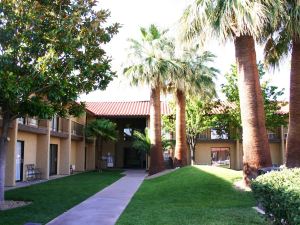 Desert Garden Inn, A Trademark Collection Hotel by Wyndham