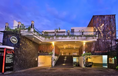The Alea Hotel Seminyak Các khách sạn gần Villa Savvoya Seminyak Bali