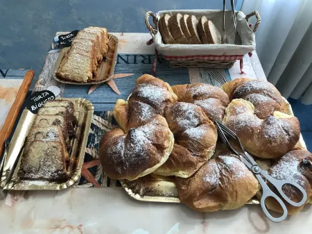 Meublè Casa Mannini Rooms Отели рядом с достопримечательностью «Erchie»